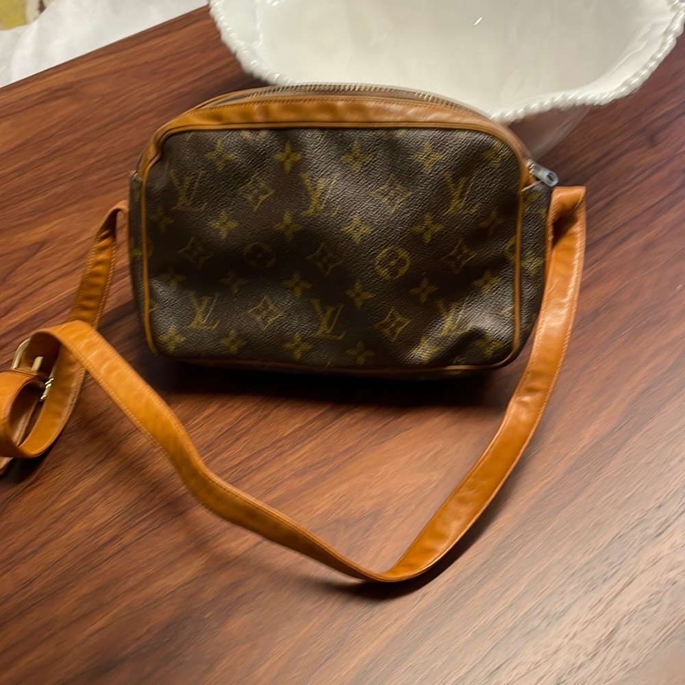 Vintage Louis Vuitton shoulder bag